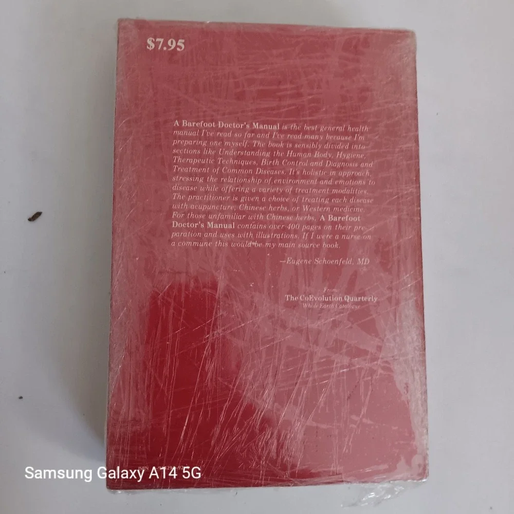 A Barefoot Doctor's Manual 1977 Running Press Chinese Paramedical PB 5th Print